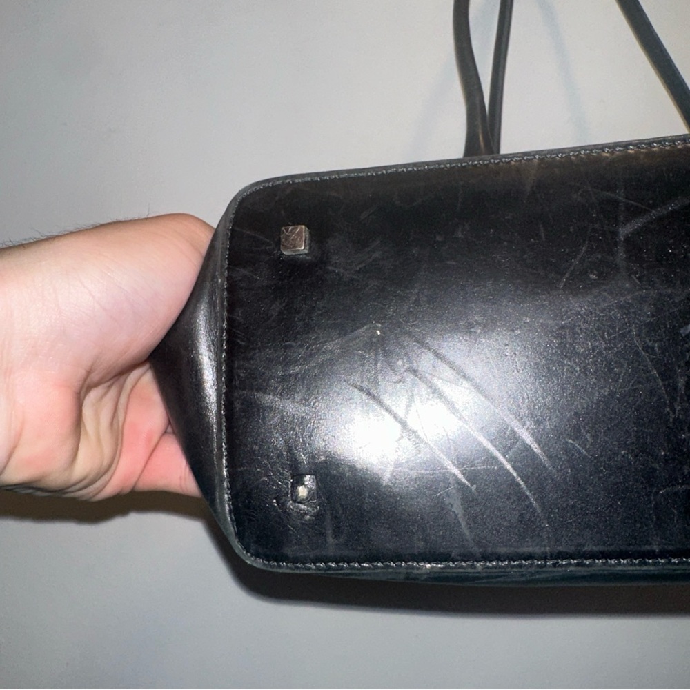 Stuart Weitzman Black Leather Shoulder Bag - Picture 7 of 12
